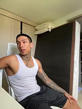 Snapshot of sendfer chatting on 12/03/25, 07:12 sendfer online show from 12/03/25, 07:12