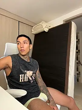 Snapshot of sendfer chatting on 12/20/25, 10:39 sendfer online show from 12/20/25, 10:39