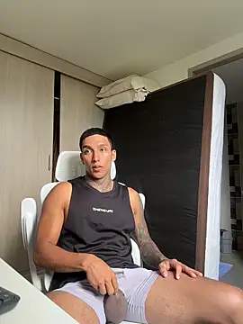 Snapshot of sendfer chatting on 12/22/25, 07:00 sendfer online show from 12/22/25, 07:00