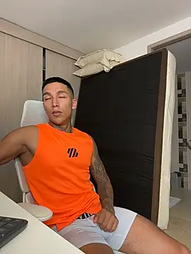 Snapshot of sendfer chatting on 01/19/26, 01:20 sendfer online show from 01/19/26, 01:20