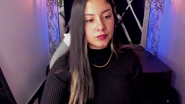 Snapshot of Lia_14_ chatting on 01/17/25, 11:27 Lia 14 online show from 01/17/25, 11:27