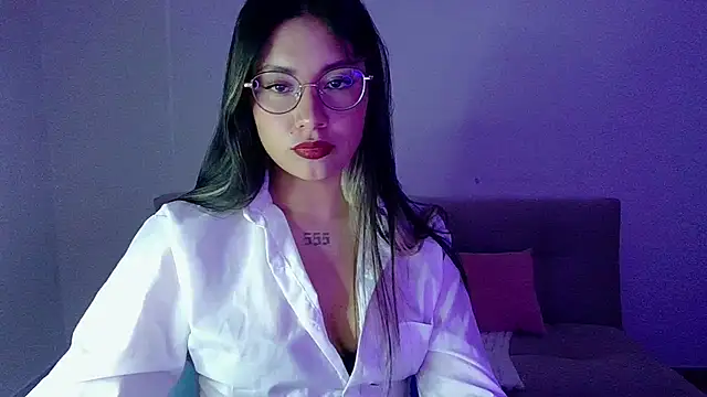 Lia 14  online show from 03/05/26, 11:45