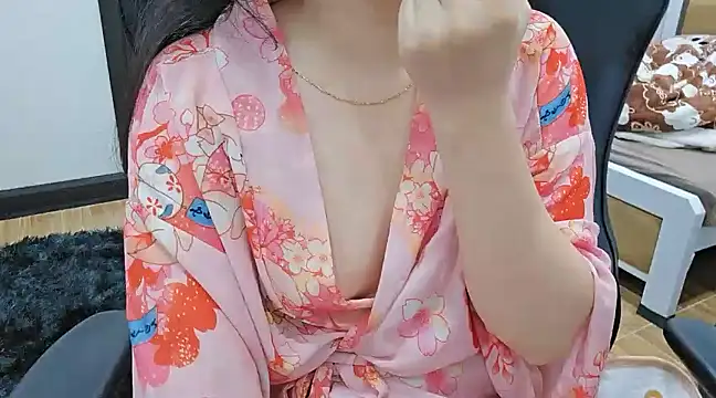 Kemmy babe20 online show from 03/10/25, 07:42