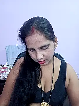 Snapshot of reemacouple007 chatting on 04/29/26, 05:52 reemacouple007 online show from 04/29/26, 05:52