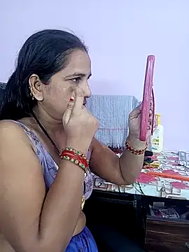 Snapshot of reemacouple007 chatting on 05/02/26, 03:22 reemacouple007 online show from 05/02/26, 03:22