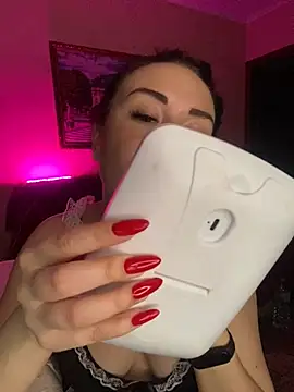 Roxana Bell online show from 02/25/25, 07:14