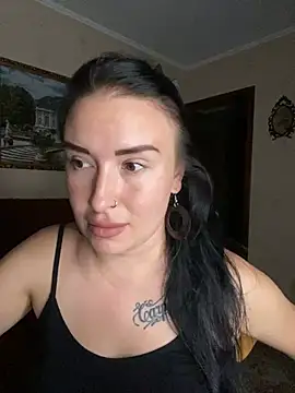 Snapshot of Roxana_Bell chatting on 07/04/26, 06:58 Roxana Bell online show from 07/04/26, 06:58