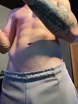 Snapshot of MachineDien chatting on 09/28/25, 12:05 MachineDien online show from 09/28/25, 12:05