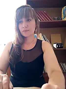 Snapshot of tata_laima__ chatting on 02/03/25, 02:13 tata laima online show from 02/03/25, 02:13