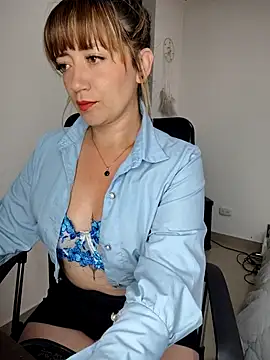 Snapshot of tata_laima__ chatting on 03/17/25, 12:46 tata laima online show from 03/17/25, 12:46