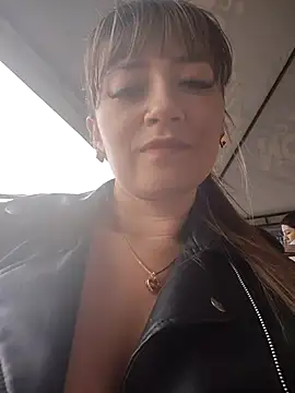 Snapshot of tata_laima__ chatting on 09/14/25, 04:28 tata laima online show from 09/14/25, 04:28