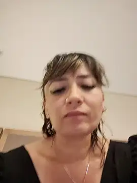 Snapshot of tata_laima__ chatting on 10/02/25, 02:18 tata laima online show from 10/02/25, 02:18