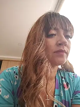 Snapshot of tata_laima__ chatting on 10/11/25, 01:42 tata laima online show from 10/11/25, 01:42