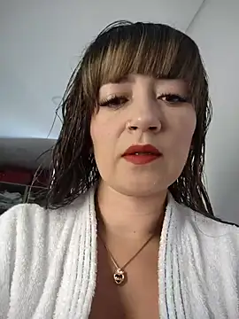 Snapshot of tata_laima__ chatting on 10/20/25, 01:33 tata laima online show from 10/20/25, 01:33