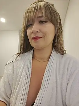 tata laima   online show from 11/27/25, 02:19