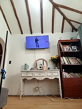 Snapshot of tata_laima__ chatting on 05/01/26, 02:32 tata laima online show from 05/01/26, 02:32
