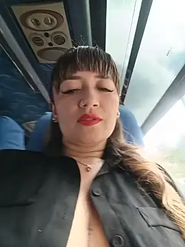 Snapshot of tata_laima__ chatting on 05/30/26, 02:25 tata laima online show from 05/30/26, 02:25