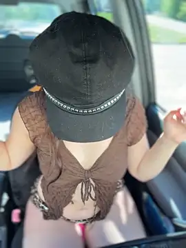 urpuppymoon online show from 04/10/26, 08:02