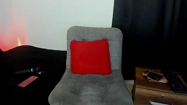 liily moore online show from 04/09/26, 06:02