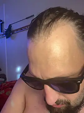 BobbyQ29 online show from 11/24/25, 10:42