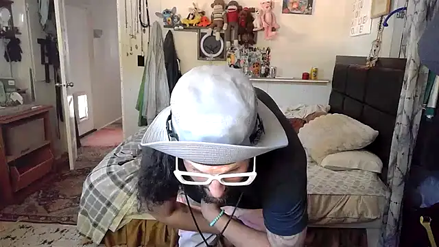 BobbyQ29 online show from 04/07/26, 05:24