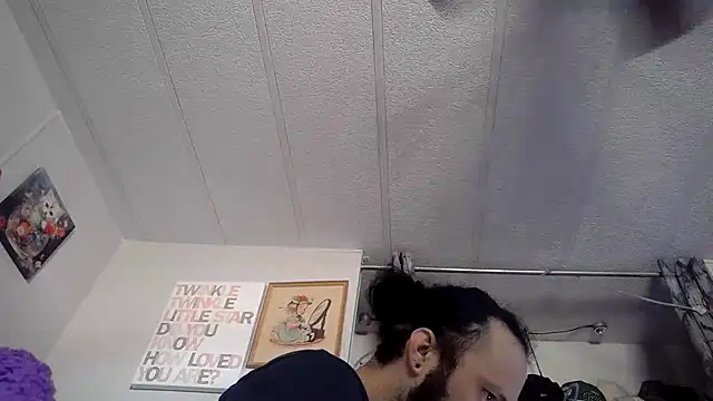 BobbyQ29 online show from 04/20/26, 05:16