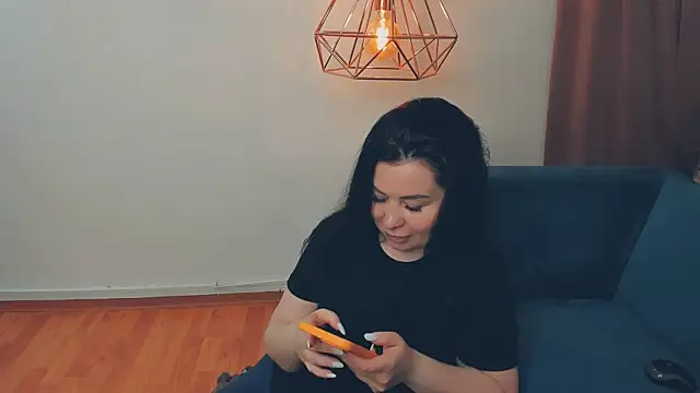 LayaFlow online show from 04/15/26, 07:59