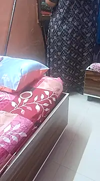 Snapshot of Ravina_patil1 chatting on 02/25/25, 10:04 Ravina patil1 online show from 02/25/25, 10:04