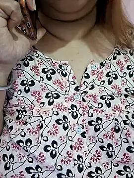 Ravina patil1 online show from 04/21/26, 05:36