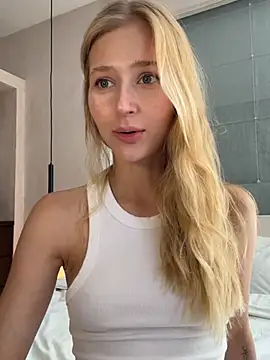 LunaRase online show from 02/21/26, 03:40