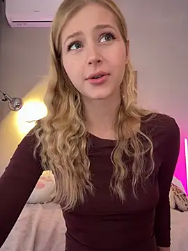 LunaRase online show from 03/12/26, 09:48