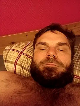 Snapshot of dazel4camcum chatting on 10/03/25, 04:42 dazel4camcum online show from 10/03/25, 04:42