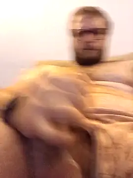 Snapshot of dazel4camcum chatting on 10/31/25, 10:11 dazel4camcum online show from 10/31/25, 10:11