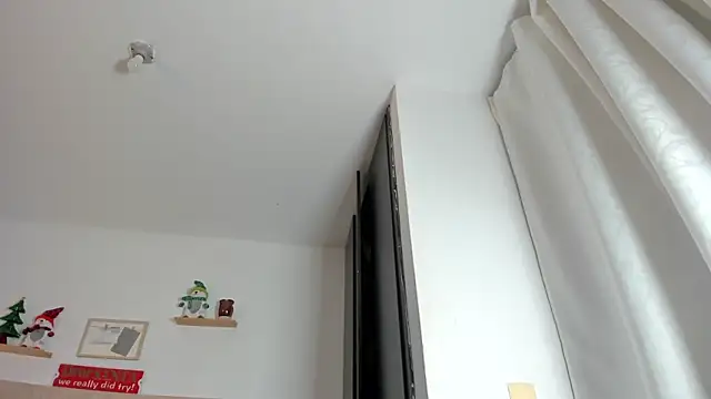 Snapshot of Avaline_Blancx chatting on 12/20/24, 11:47 Avaline Blancx online show from 12/20/24, 11:47