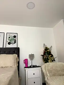 exoticcute online show from 11/25/25, 05:35