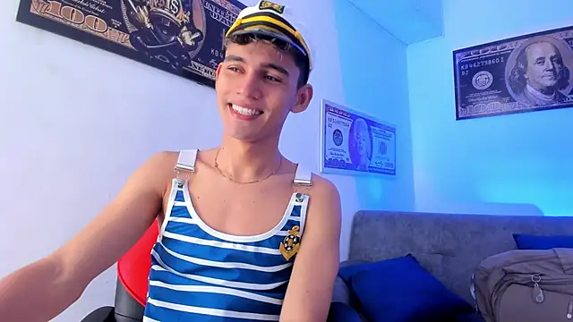 Snapshot of EstebanPerez_ chatting on 12/19/24, 12:12 EstebanPerez online show from 12/19/24, 12:12
