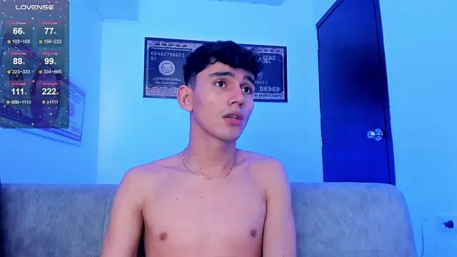 Snapshot of EstebanPerez_ chatting on 01/09/25, 06:04 EstebanPerez online show from 01/09/25, 06:04