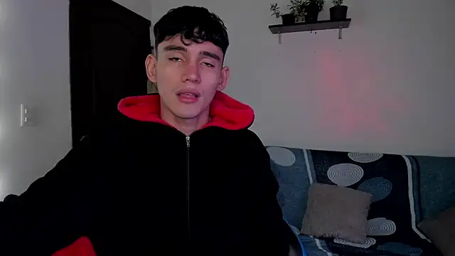 Snapshot of EstebanPerez_ chatting on 01/20/25, 12:49 EstebanPerez online show from 01/20/25, 12:49