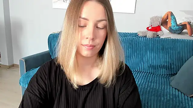 Mia shy1 online show from 03/11/25, 07:15