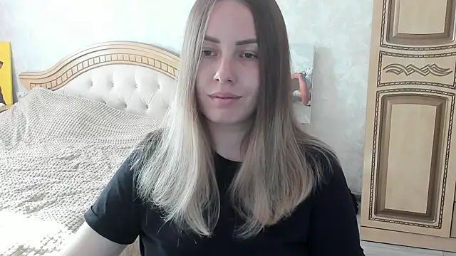 Mia shy1 online show from 10/06/25, 06:55