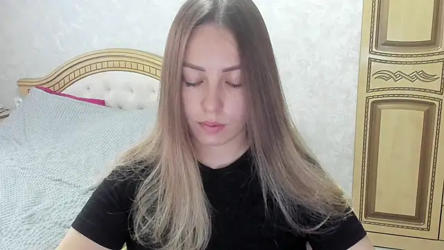 Mia shy1 online show from 11/14/25, 07:07