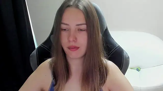 Snapshot of Mia_shy1 chatting on 06/10/26, 05:07 Mia shy1 online show from 06/10/26, 05:07