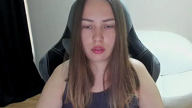 Snapshot of Mia_shy1 chatting on 06/15/26, 04:04 Mia shy1 online show from 06/15/26, 04:04