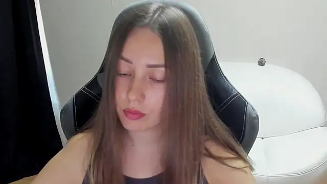 Snapshot of Mia_shy1 chatting on 06/20/26, 05:32 Mia shy1 online show from 06/20/26, 05:32