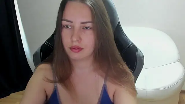 Snapshot of Mia_shy1 chatting on 06/23/26, 04:32 Mia shy1 online show from 06/23/26, 04:32