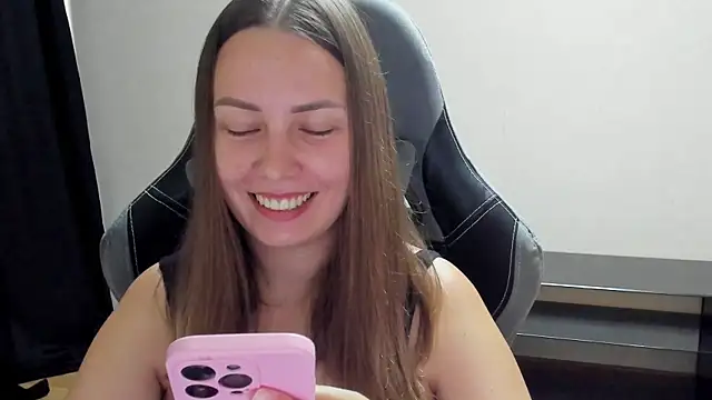 Snapshot of Mia_shy1 chatting on 07/10/26, 05:01 Mia shy1 online show from 07/10/26, 05:01
