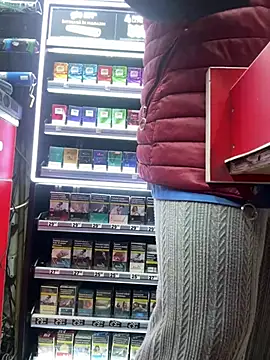 Snapshot of MikyVesela chatting on 01/26/25, 04:20 MikyVesela online show from 01/26/25, 04:20