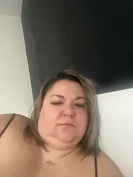 MikyVesela online show from 04/02/26, 08:01