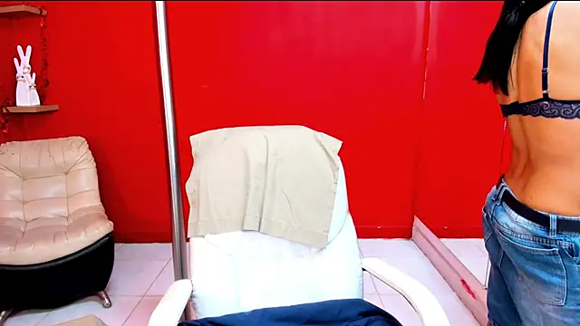 SaraSofia44 online show from 02/18/26, 12:50