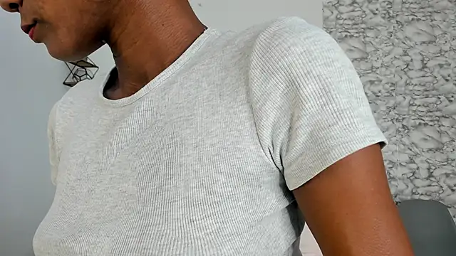 Canhela1 online show from 10/25/25, 07:52